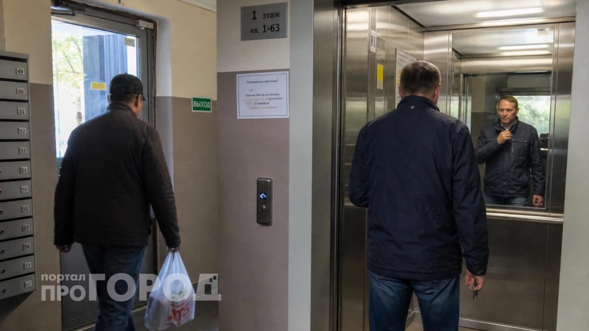 Вы всю жизнь пользовались зеркалом в лифте неправильно: узнайте реальную причину его установки внутри кабины