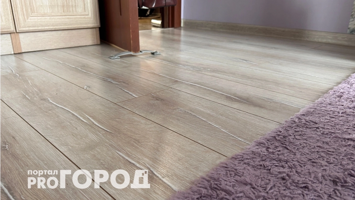 Добавила соль в воду для мытья полов: теперь в доме царит особая атмосфера, которую отмечают все гости