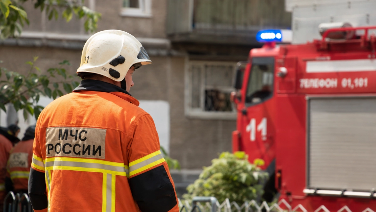 После пожара в многоэтажке Шакши жителям пообещали временное жилье и поддержку