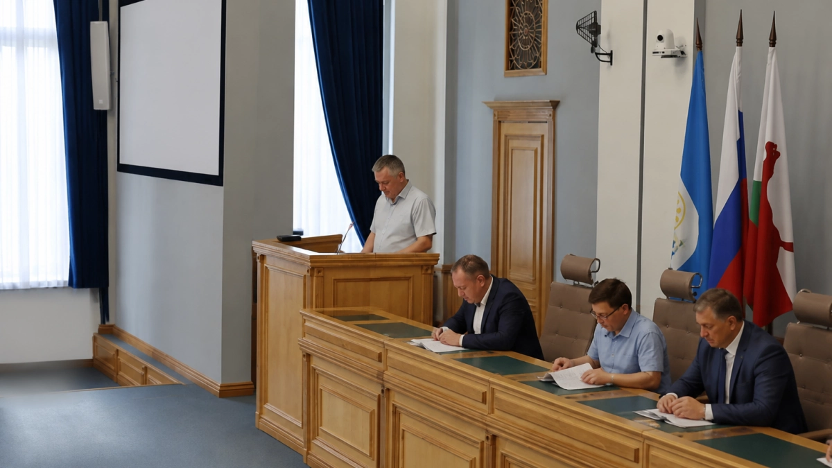В Уфе перед зимой устранили 2,3 тысячи повреждений теплосетей