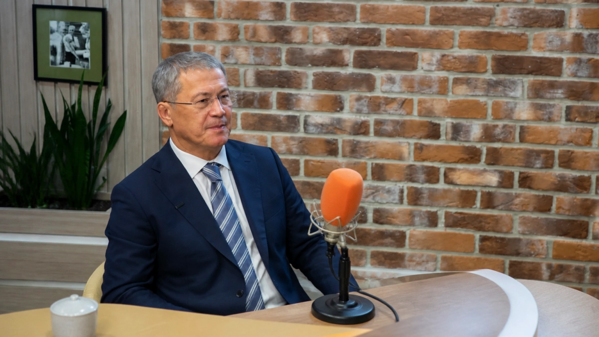 Хабиров раскритиковал проект матлицея в Уфе на 360 учеников