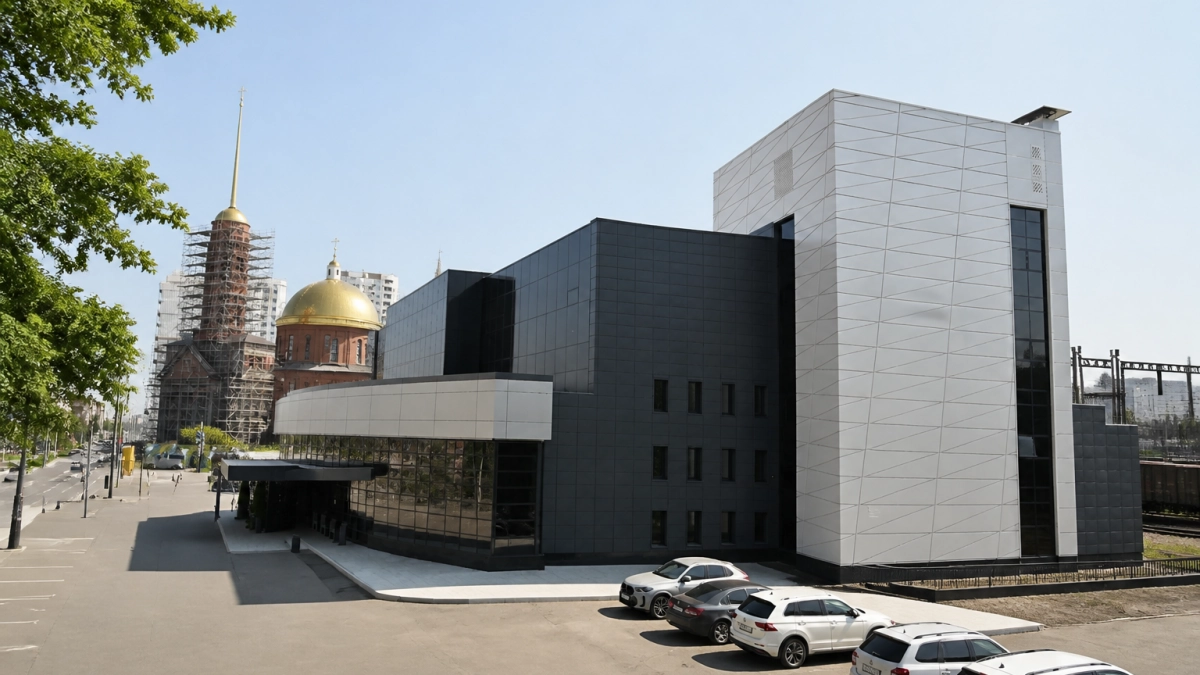 В Уфе открыли спорткомплекс с бассейном на десять дорожек