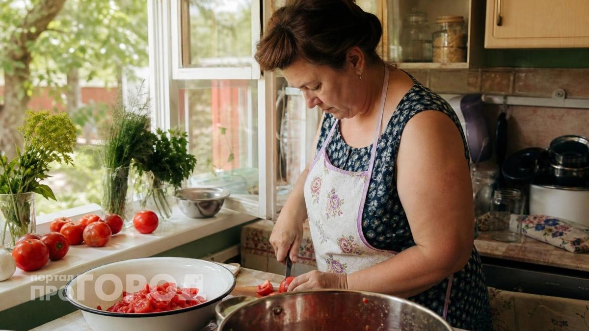 Домашняя аджика разлетается мгновенно: делюсь простым рецептом самой жгучей закуски к зимнему столу