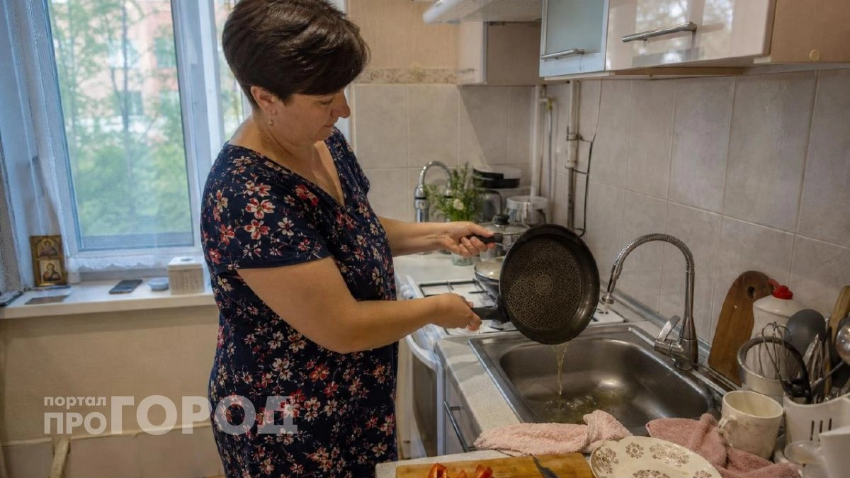 Хватит губить трубы на кухне: вот как правильно утилизировать остатки масла после жарки без лишних проблем