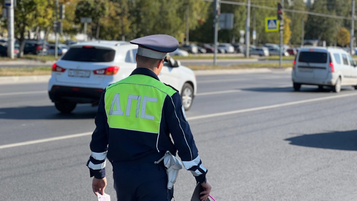 Вас перестанут останавливать инспекторы ДПС: измените эти 5 простых вещей в поведении за рулем прямо сейчас