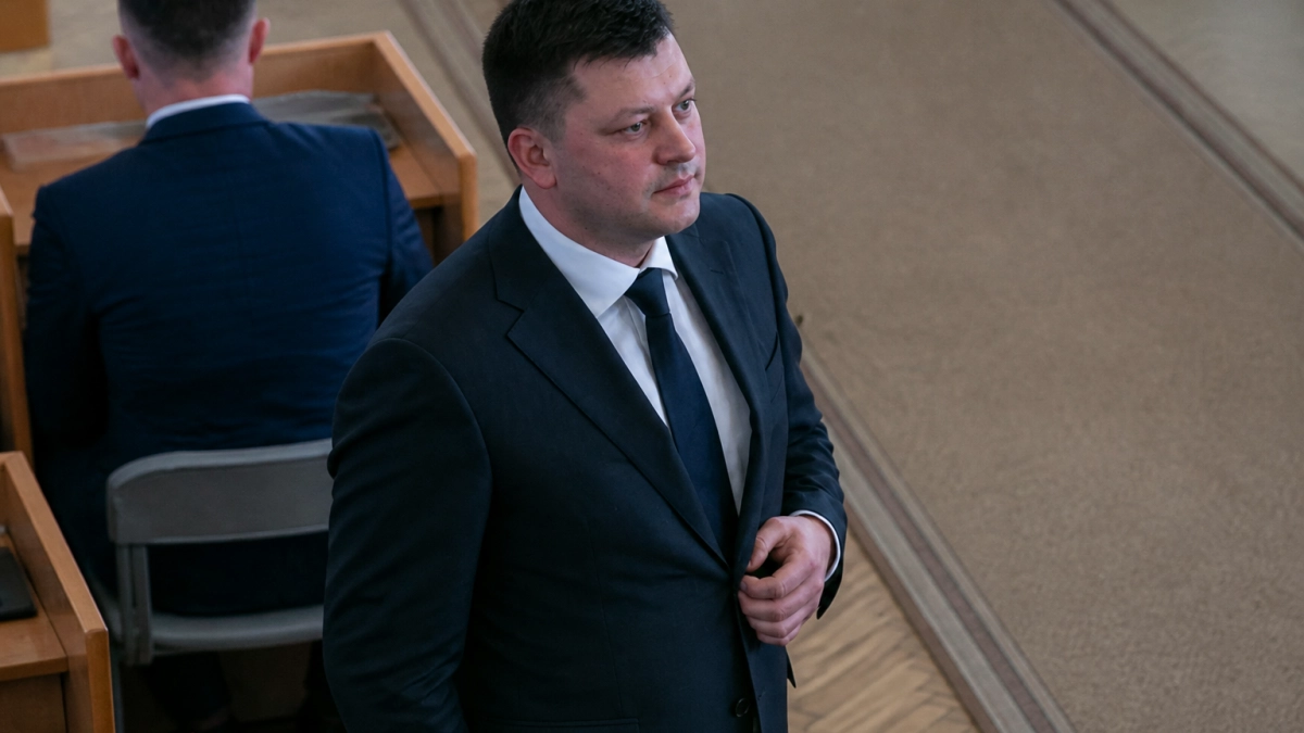 Дела против бывшего мэра Уфы Мавлиева о взятке передали на расследование в Москву