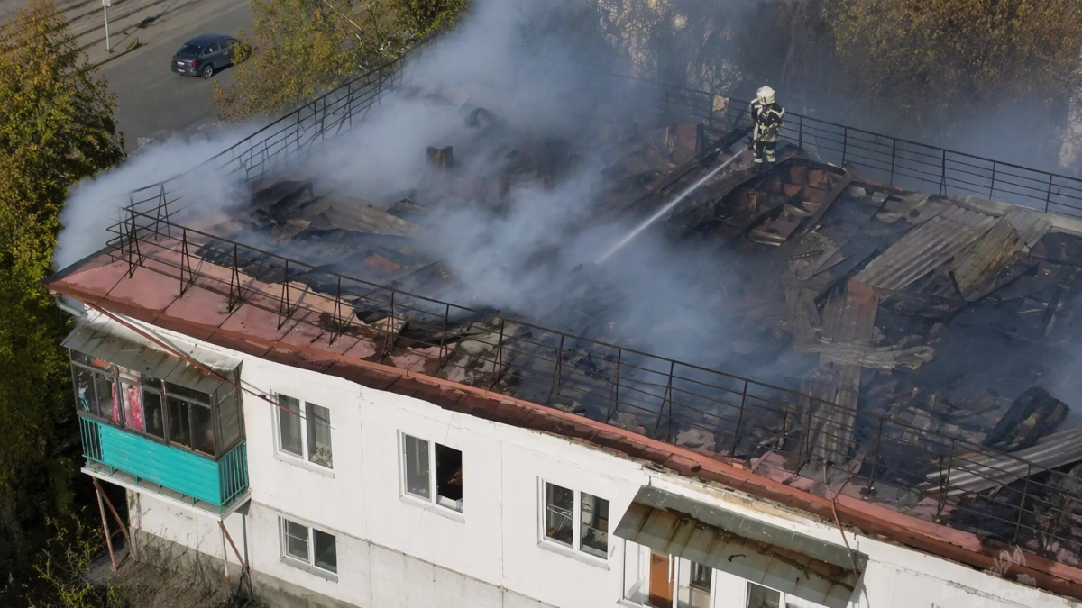 В Уфе крышу сгоревшей пятиэтажки на Рихарда Зорге восстановят за месяц