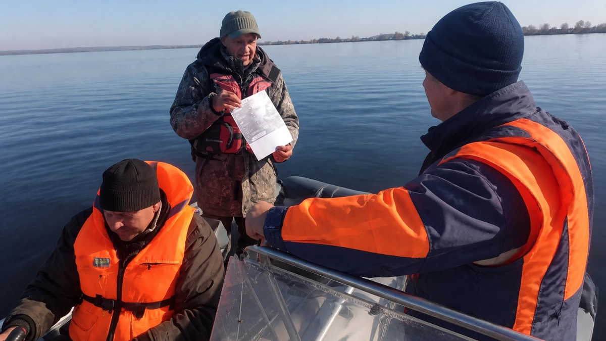 МЧС Башкирии предупреждает рыбаков об осенних рисках на водоемах