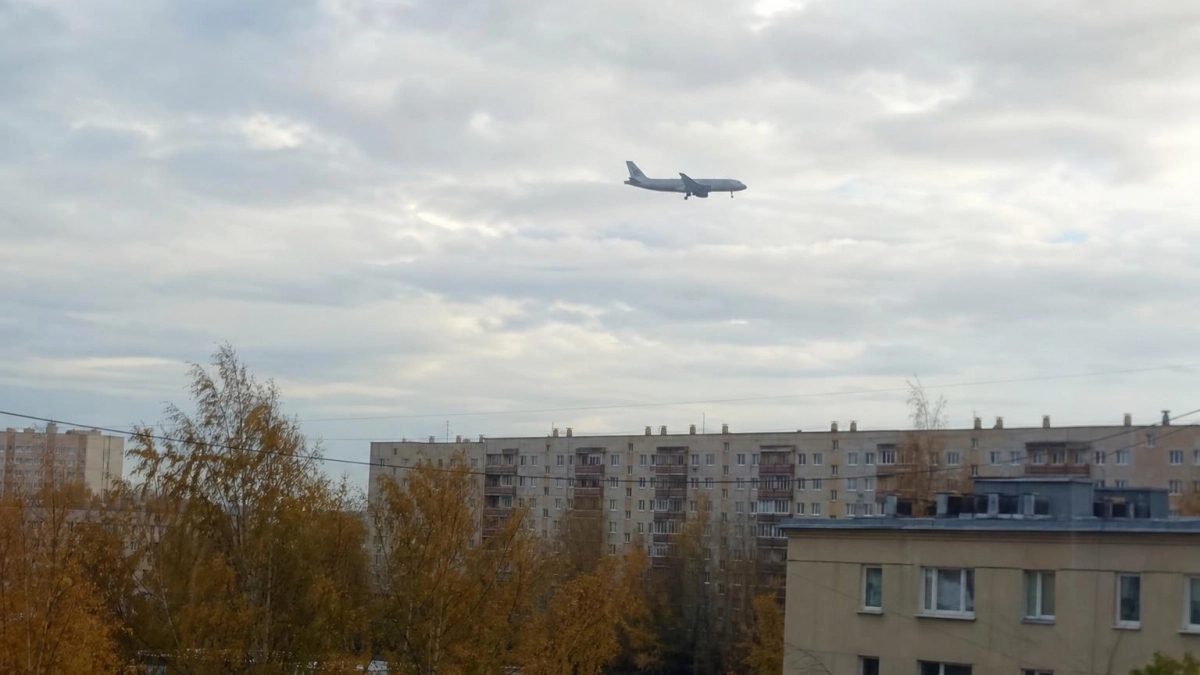 Уфимцы пожаловались на ночные полеты самолетов над жилыми домами