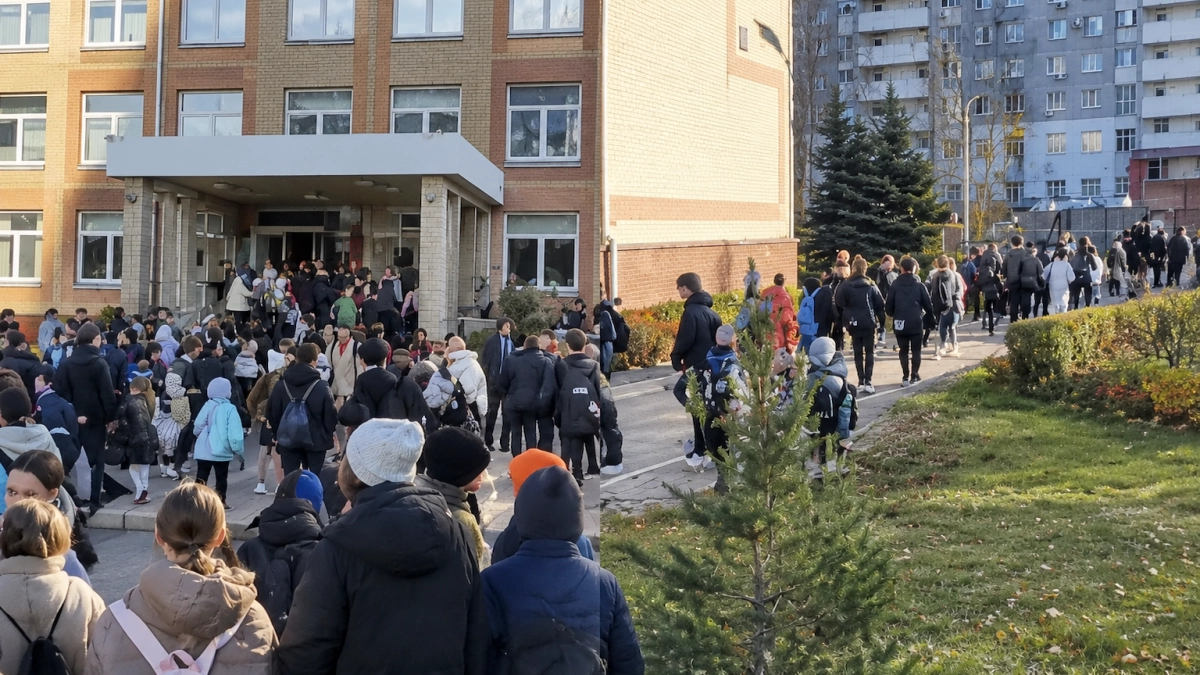 В Уфе и районах Башкирии эвакуировали школы после утренней спам атаки