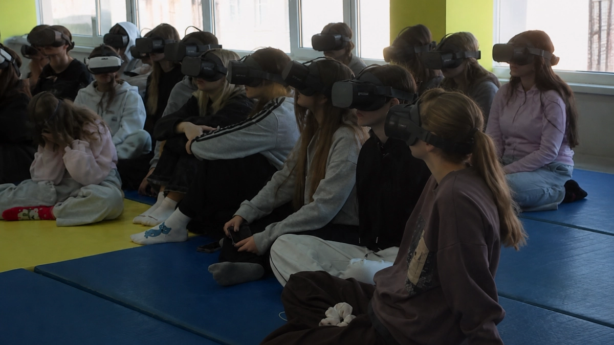 Школьники из ЛНР в Башкирии посетили мемориал «Хатынь» с помощью VR-очков