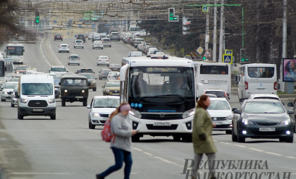 Автобусы №57 в Уфе не доезжают до больницы №21 — конечную заставили легковушки