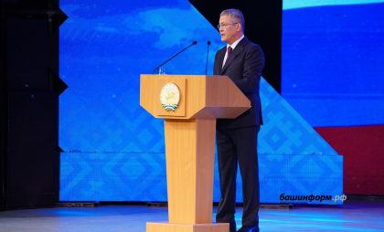 «Башкортостан — родина героев»: Хабиров отметил бойцов СВО и комбата-спасателя, сменившего службу в МЧС на танк